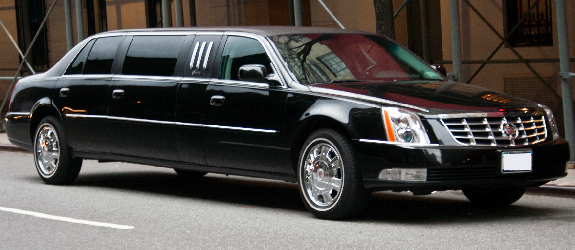Cadillac DTS Limousine